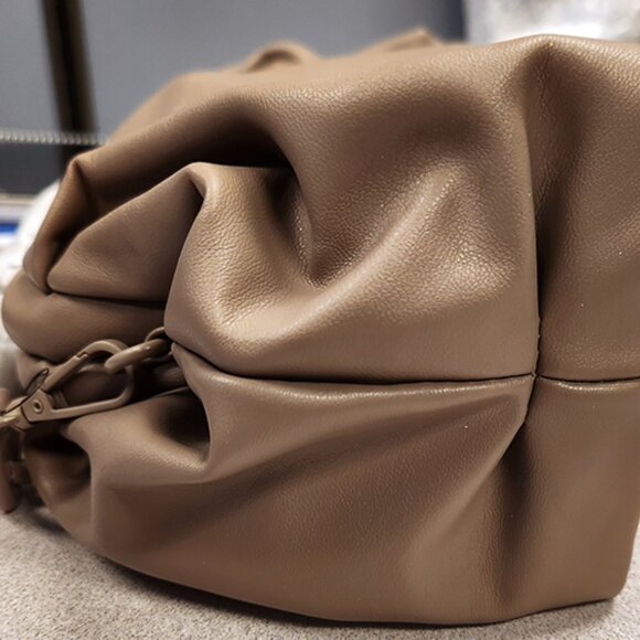 Badgley Mischka Wrapped Frame w/Chunky Chain Strap - Taupe - NWT - Picture 9 of 11